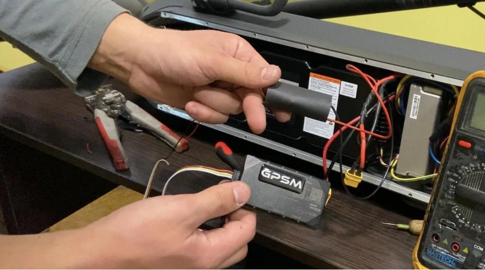 GPS трекер для электросамоката изображение 22