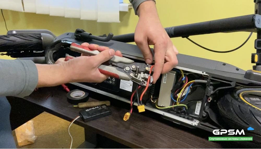 GPS трекер для электросамоката изображение 19