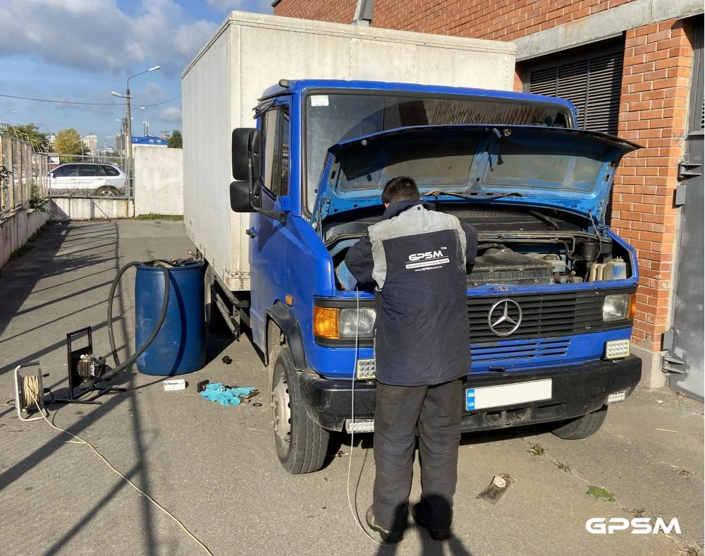 Система слежения и контроля топлива для грузового