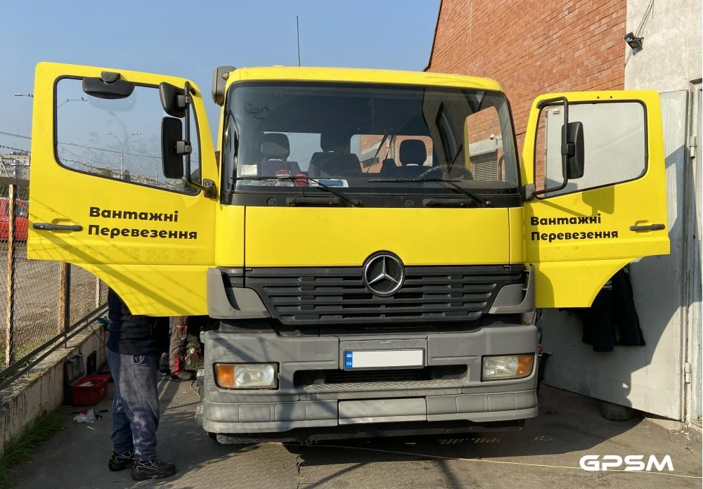 GPS контроль транспорта с датчиком уровня топлива